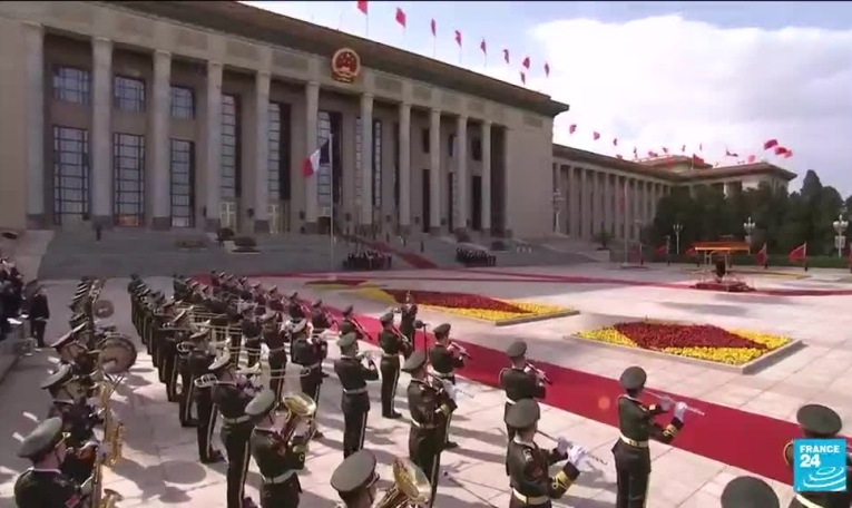E. Macron en Chine : rencontre avec des étudiants et dîner avec Xi Jinping