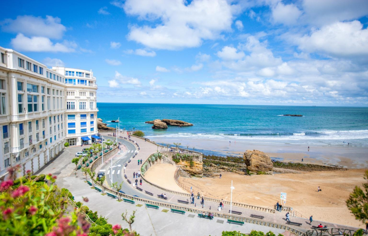 Visitez Biarritz le temps d’un week-end. crédit photo : Getty Images
