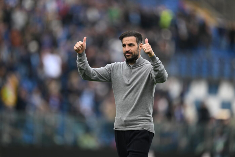 Fàbregas élu entraîneur de l’année en Italie