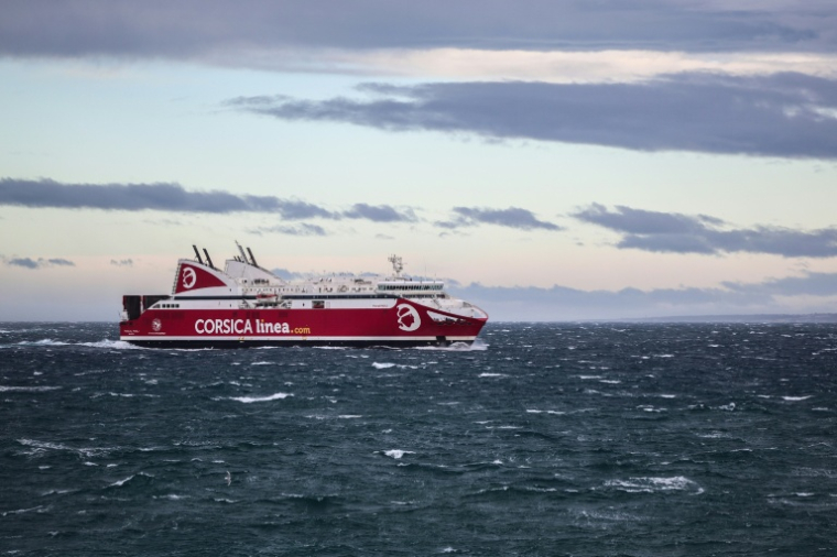 Un ferry de Corsica Linea à Marseille le 12 février 2026 ( AFP / Thibaud MORITZ )
