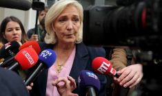 Marine Le Pen à Paris, le 6 octobre 2025. ( AFP / THOMAS SAMSON )