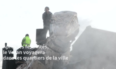 À Calais, le Varan rejoint le Dragon lors d'un spectacle "féérique" de machines mobiles