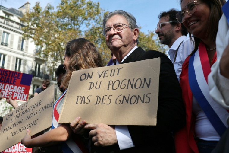 Le candidat LFI à la présidentielle Jean-Luc Mélenchon lors d'une manifestation pour la fonction publique le 29 septembre à Paris ( AFP / Anne-Christine POUJOULAT )