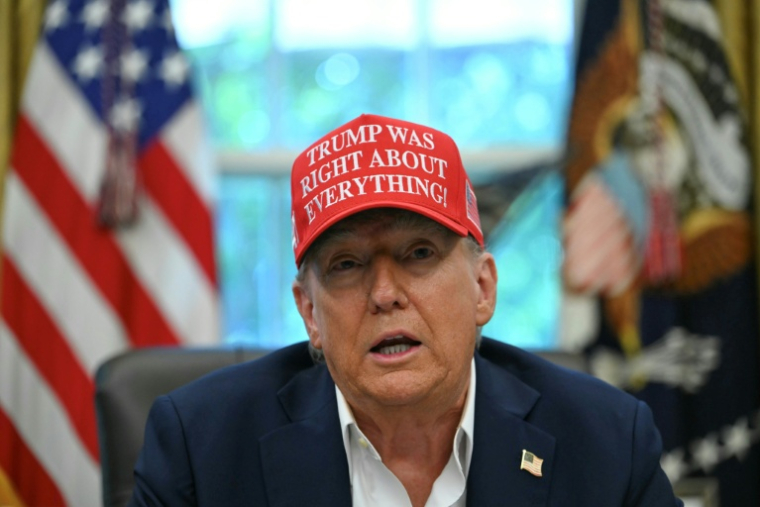 Donald Trump dans le Bureau ovale à Washington, le 22 août 2025 ( AFP / ANDREW CABALLERO-REYNOLDS )