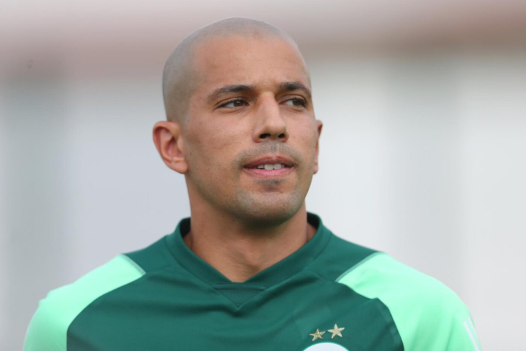 Le choix de carrière surprenant de Sofiane Feghouli