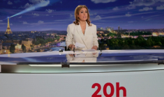 La journaliste Léa Salamé sur le plateau du JT de 20H sur la chaîne France 2, le 16 mars 2026 à Paris ( AFP / Ludovic MARIN )