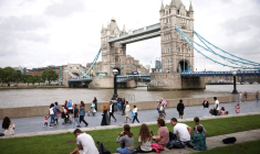 BAISSE DU NOMBRE D'INFECTIONS MAIS HAUSSE DES DÉCÈS EN GRANDE-BRETAGNE