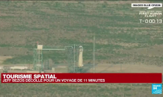 REPLAY - Le milliardaire Jeff Bezos a réussi son vol vers l'espace