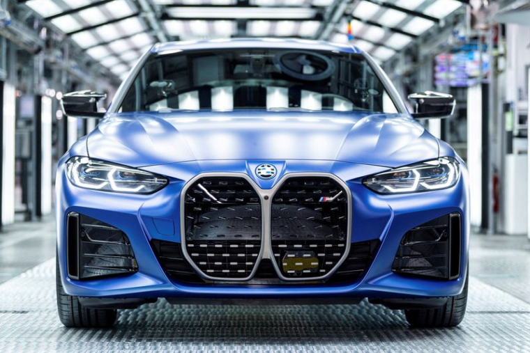 BMW PRÉVOIT UNE BAISSE DE LA PRODUCTION EN 2022 AVEC LA VOLATILITÉ DES MARCHÉS