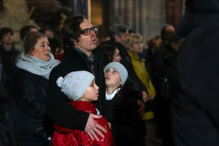 Messe en hommage aux victimes d'une fusillade à la cathédrale Saint-Guy, Prague