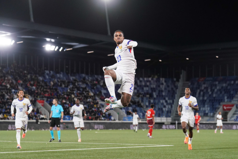 Les Bleuets limitent la casse en Suisse