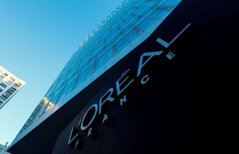 Le logo du groupe cosmétique français L'Oréal à Levallois-Perret, France