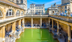 Faites une escapade à Bath pour partir sur les traces de la série  ( crédit photo : Shutterstock )