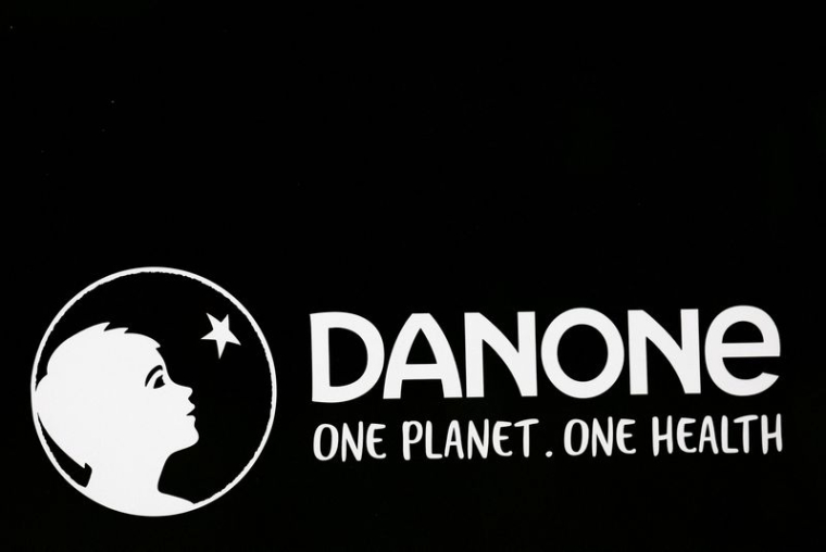 DANONE MAINTIENT SA POSITION EN RUSSIE, CONTINUE DE PRODUIRE SES BIENS ESSENTIELS