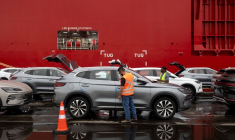 Un navire BYD s'amarre au port d'Itajai à Santa Catarina