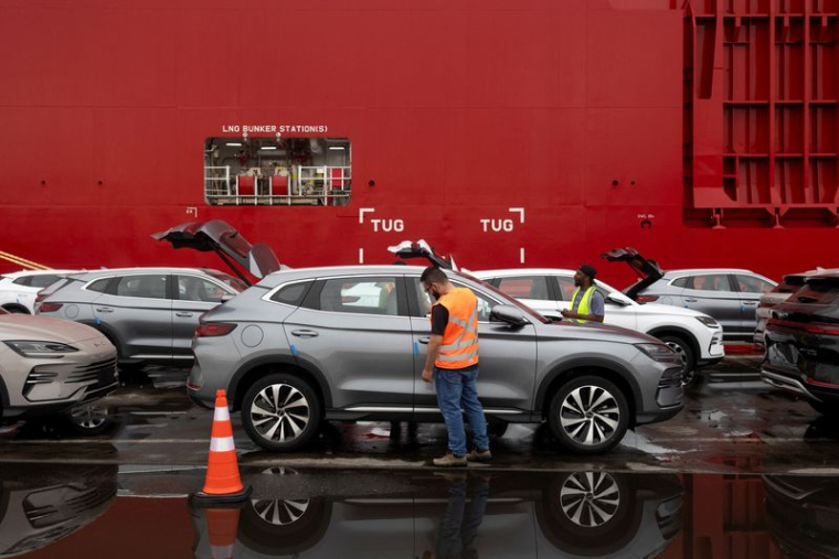 Un navire BYD s'amarre au port d'Itajai à Santa Catarina