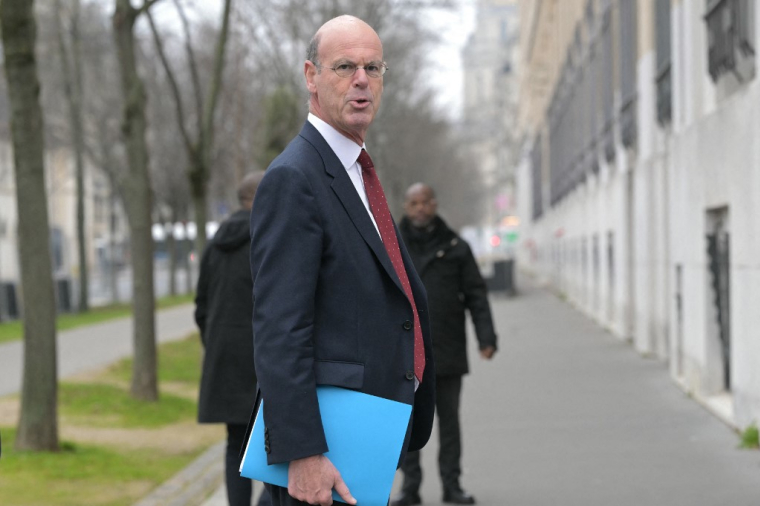 Eric Lombard à Paris, le 17 janvier 2025. ( AFP / BERTRAND GUAY )
