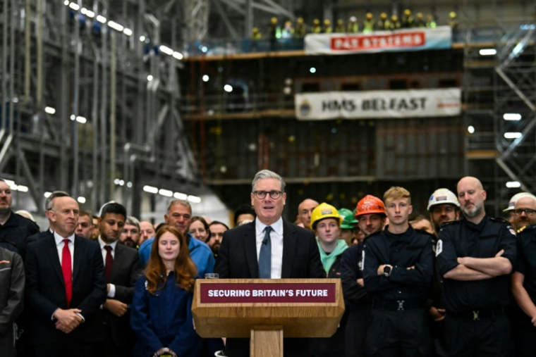 Le Premier ministre britannique Keir Starmer lors d'une visite de l'usine BAE Systems de Govan, à Glasgow, le 2 juin 2025 en Ecosse ( POOL / ANDY BUCHANAN )