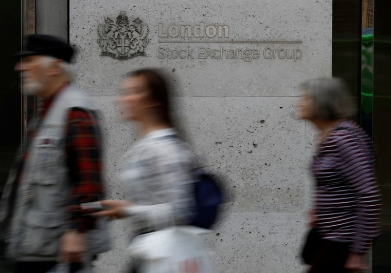 WALL STREET EST ATTENDUE EN BAISSE ET LES BOURSES EUROPÉENNES RECULENT À MI-SÉANCE