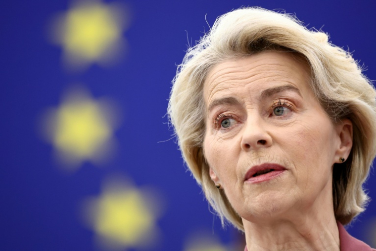 La présidente de la Commission européenne, Ursula von der Leyen, à Strasbourg, le 17 décembre 2025 ( AFP / FREDERICK FLORIN )