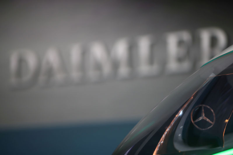 DAIMLER ACCUSE UNE BAISSE DE 16% DE SON BÉNÉFICE DU 1ER TRIMESTRE AVEC LA CHINE