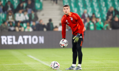 16 Robin RISSER (stra) during the Ligue 1 MCDonald's match between Saint Etienne and Strasbourg at Stade Geoffroy-Guichard on November 2, 2024 in Saint-Etienne, France. (Photo by Loic Baratoux/FEP/Icon Sport)   - Photo by Icon Sport