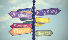 Les bons réflexes à adopter lorsqu'on retire de l'argent à l'étranger avec sa carte bancaire. (Crédits:Adobe Stock)