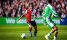Raheem Sterling ne devrait pas rester au Feyenoord