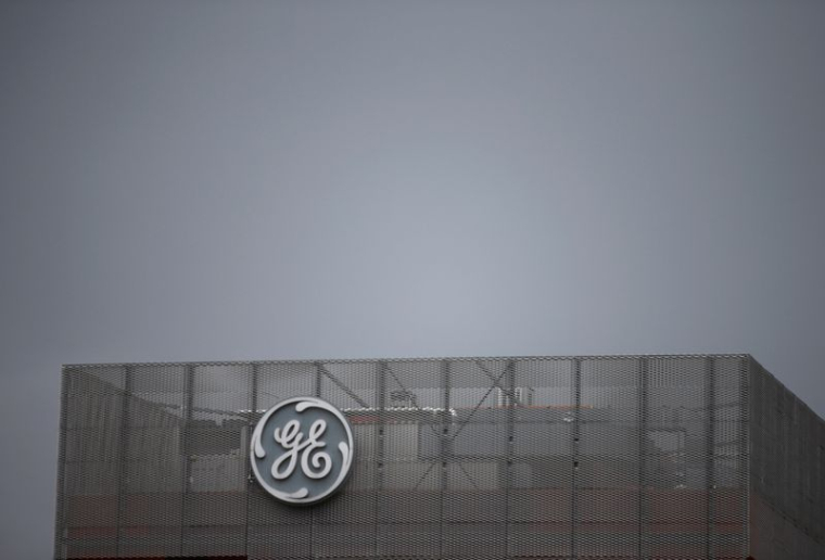 GENERAL ELECTRIC: LE BÉNÉFICE TRIMESTRIEL PLOMBÉ PAR L'AVIATION