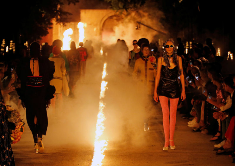 GUCCI VISE 10 MILLIARDS D'EUROS DE CHIFFRE D'AFFAIRES