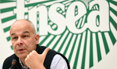 Le président de la FNSEA, Arnaud Rousseau, le 8 janvier 2026 à Paris ( AFP / Bertrand GUAY )