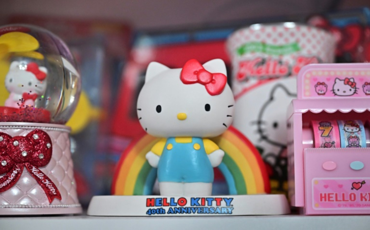 L’entreprise japonaise Sanrio, à l’origine de Hello Kitty, a lancé une division jeu vidéo pour tenter d'attirer de nouveaux fans, projetant de publier 10 titres originaux au cours des trois prochaines années ( AFP / Frederic J. BROWN )