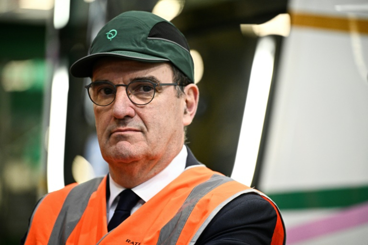 Le PDG de la RATP et ancien Premier ministre Jean Castex, au centre de maintenance de la RATP à Bobigny, près de Paris, le 14 février 2025. ( AFP / JULIEN DE ROSA )