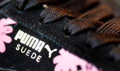 Une paire de chaussures Puma