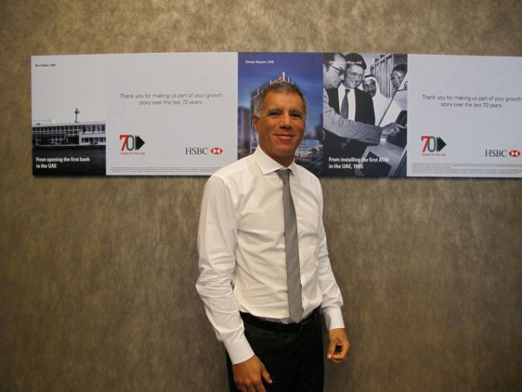 Georges Elhedery pose pour une photo lors d'une interview avec Reuters à Dubaï