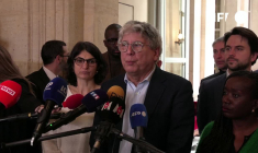 "Le gouvernement n'est pas tranquille, le gouvernement Lecornu peut tomber" (Coquerel)