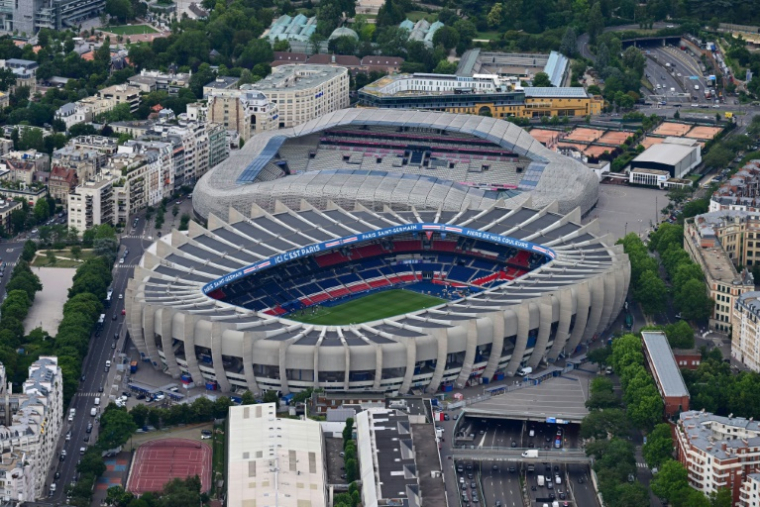Le Parc des Princes et le stade Jean Bouin. à Paris le 11 juillet 2023 ( AFP / Emmanuel DUNAND )