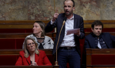 Manuel Bompard à Paris, le 7 mars 2023. ( AFP / THOMAS SAMSON )