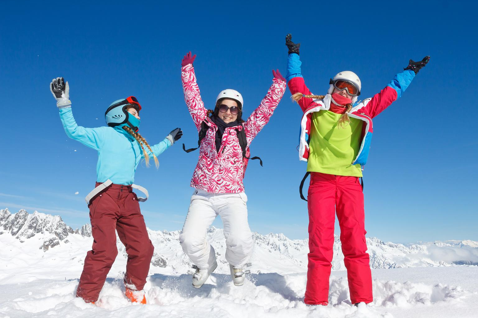 Partir au ski peut coûter très cher. ( crédit photo : Shutterstock )