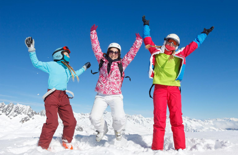 Partir au ski peut coûter très cher. ( crédit photo : Shutterstock )