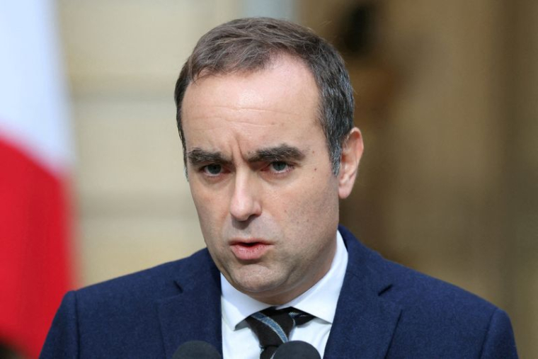 PHOTO DE FICHIER : Le Premier ministre français Lecornu rencontre les partis politiques français à Paris