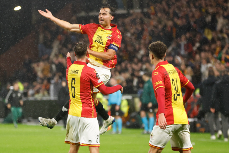 Les Go Ahead Eagles surprennent Aston Villa, Braga leader avec Lyon