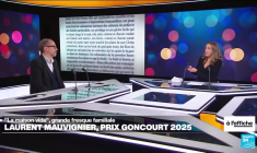 Laurent Mauvignier sacré Goncourt 2025 pour "La maison vide"