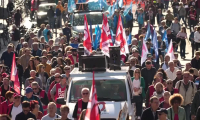 Les manifestants ont commencé à défiler à Nantes à l'appel de l'intersyndicale