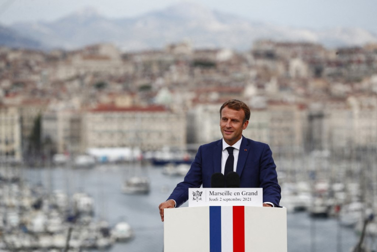 Emmanuel Macron à Marseille, le 2 septembre 2021. ( POOL / GUILLAUME HORCAJUELO )