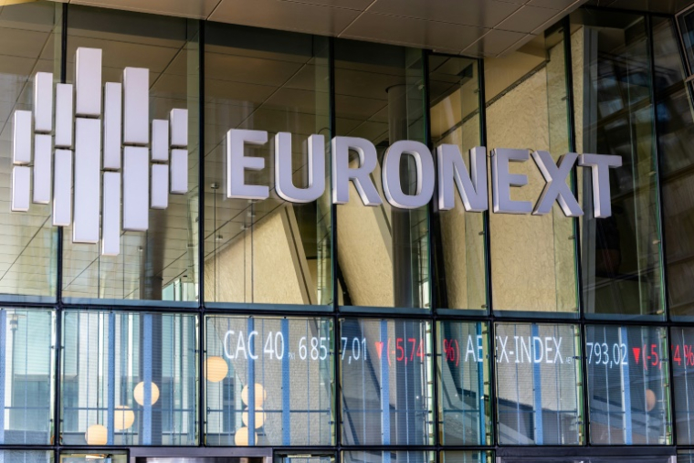 La Bourse de Paris a terminé en baisse mercredi 16 juillet 2025, plombée par la chute du titre Renault ( AFP / XAVIER GALIANA )