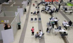 CORONAVIRUS: LA FRANCE PASSE LE CAP SYMBOLIQUE DES 100.000 MORTS