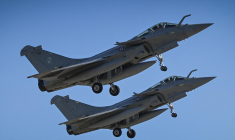 Paris a particulièrement bien réussi à vendre son avion de combat Rafale en dehors de l'Europe, a constaté Katarina Djokic, chercheuse au Sipri. ( AFP / DANIEL MIHAILESCU )