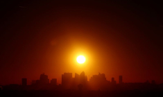 FRANCE: LA CONTRACTION DU PIB EN 2020 UN PEU MOINS MARQUÉE QUE PRÉVU, À -8,0%