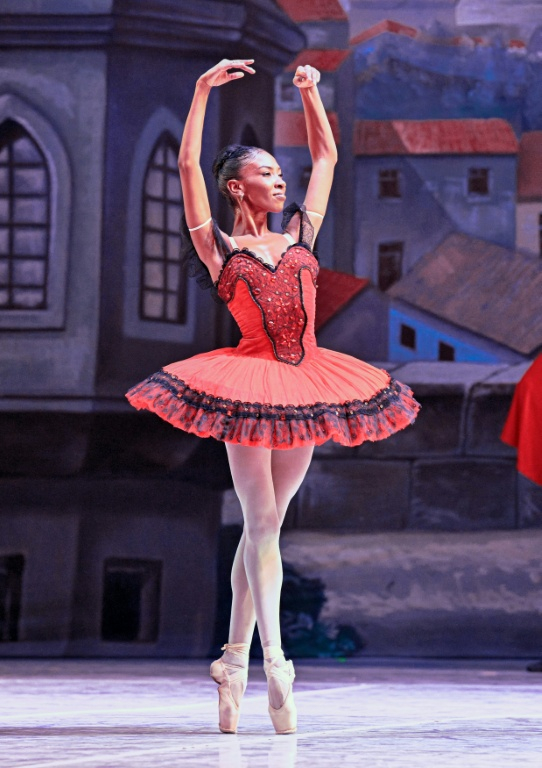 La danseuse Laura Kamila Rojas lors des répétitions du ballet "Don Quichotte" au Théâtre national de Cuba, à La Havane, le 12 mai 2026 ( AFP / ADALBERTO ROQUE )